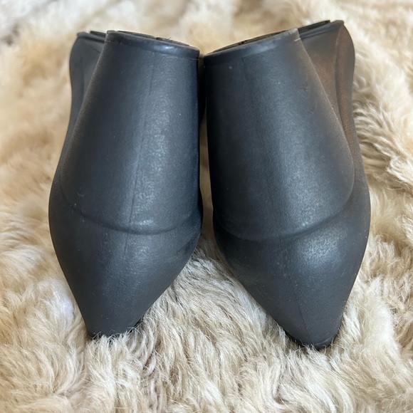 Crocs Lina Wedge Pump. Black womens size 8 - Picture 8 of 11